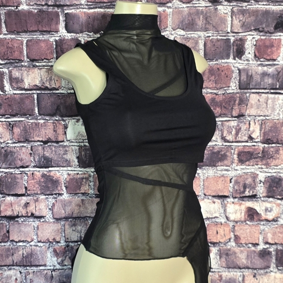 Johana Mesh Assymetrical Layered Top - Picture 6 of 16